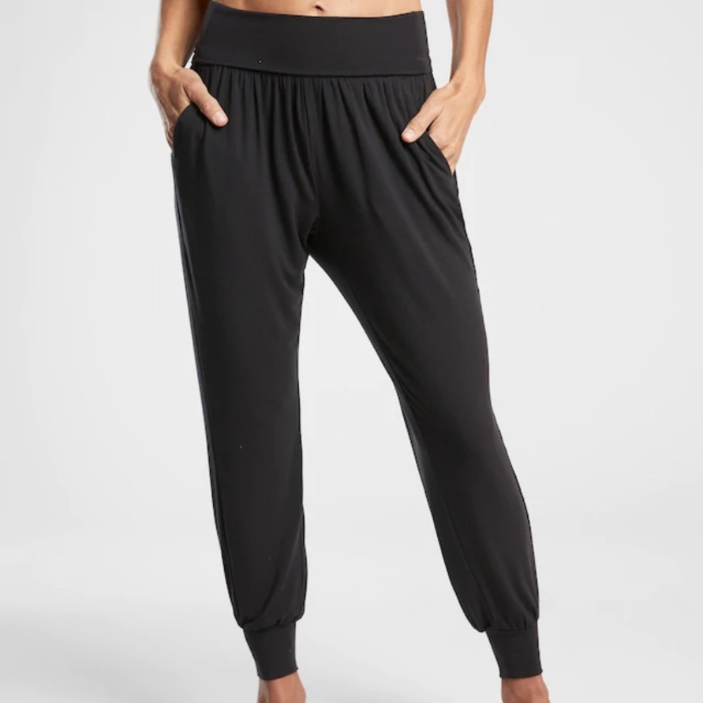 Athleta Studio Jogger Pant**NWT**